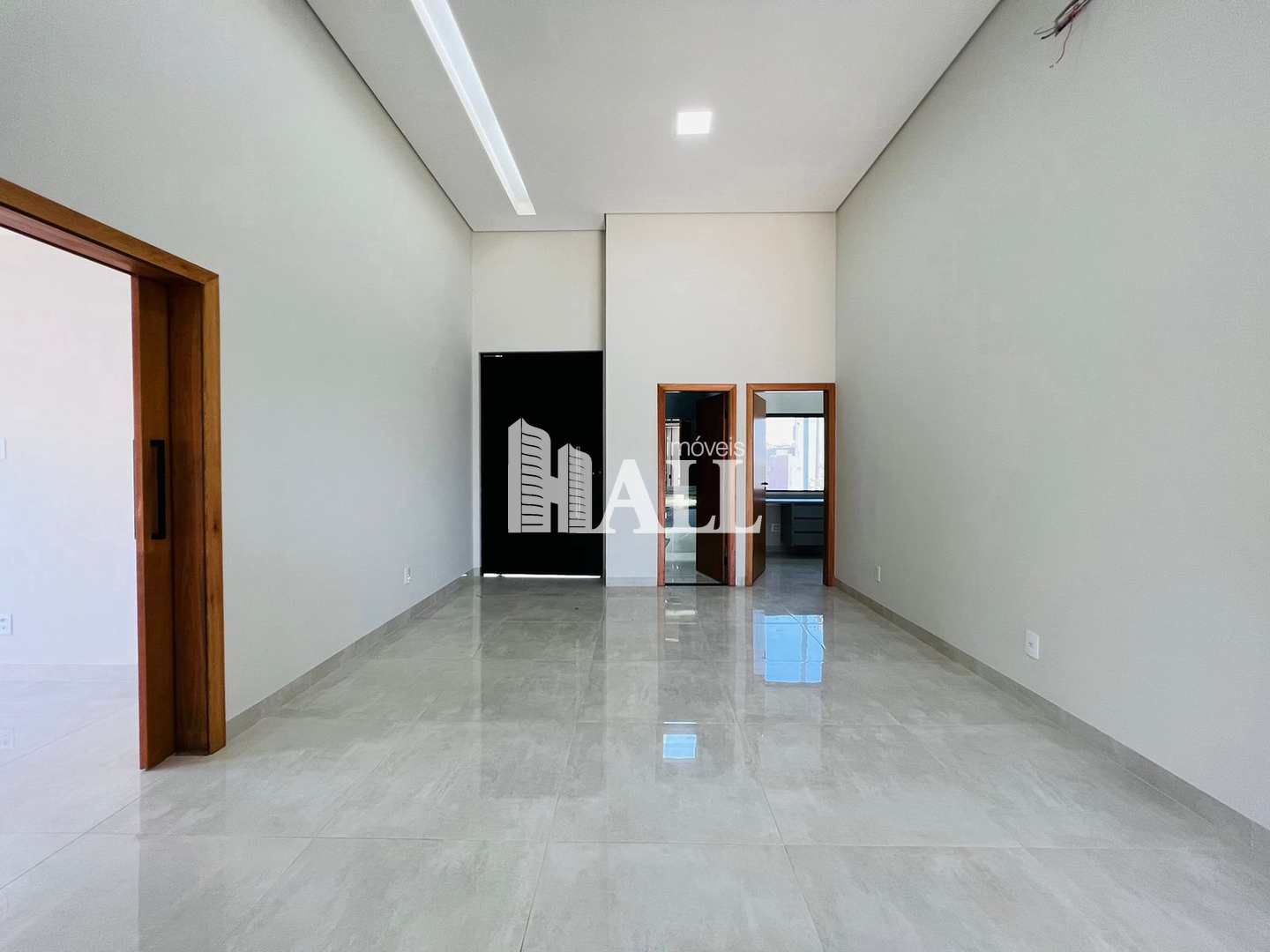 Casa de Condomínio à venda com 3 quartos, 190m² - Foto 2