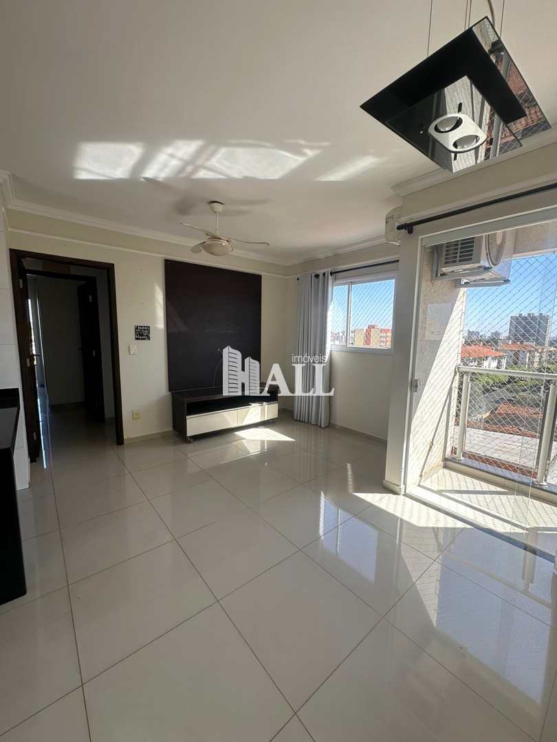 Apartamento à venda com 2 quartos, 72m² - Foto 1
