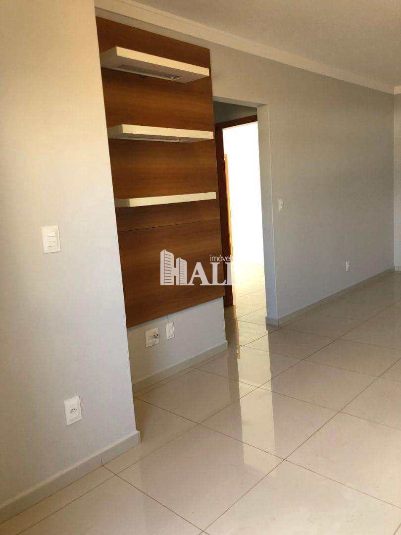 Apartamento à venda com 3 quartos, 98m² - Foto 2