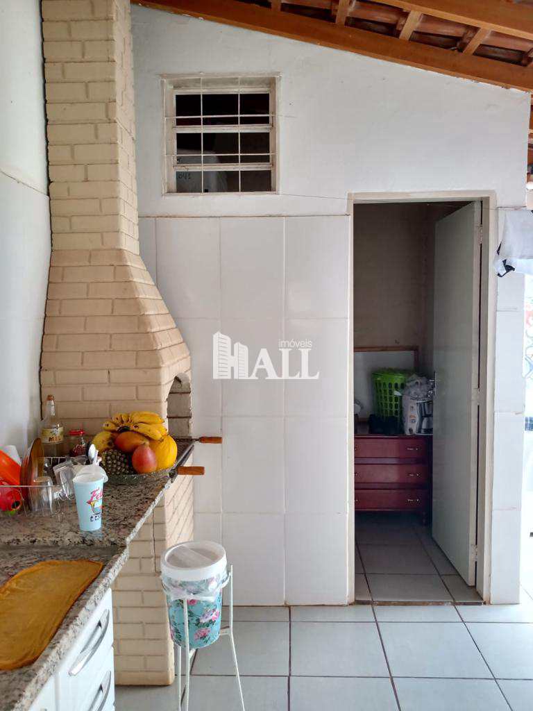 Casa à venda com 3 quartos, 102m² - Foto 15