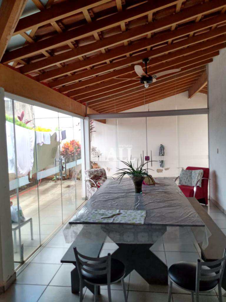 Casa à venda com 3 quartos, 102m² - Foto 4