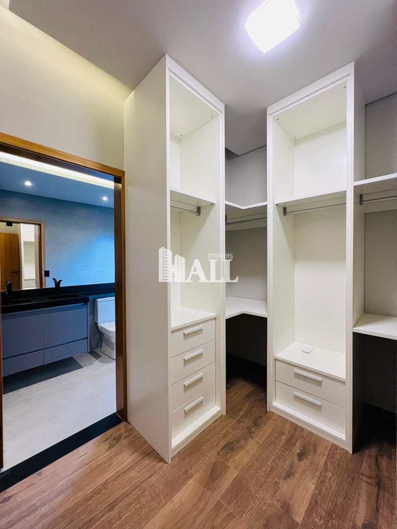 Casa com 3 quartos à venda, 243m² — foto 18 de 43