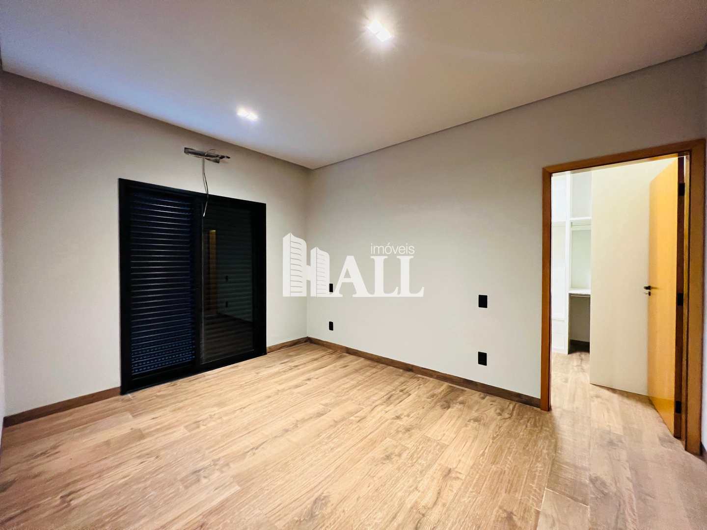 Casa com 3 quartos à venda, 243m² — foto 16 de 43