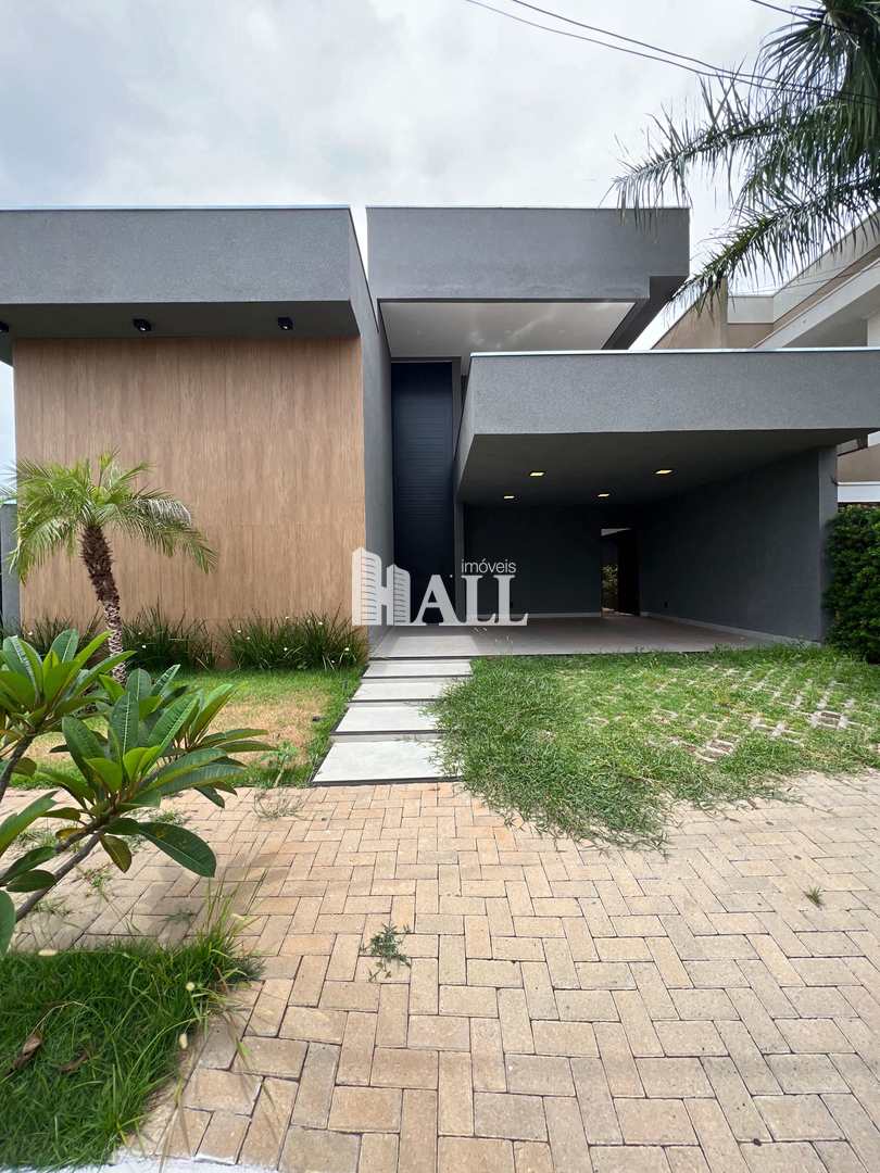 Casa com 3 quartos à venda, 243m² — foto 3 de 43