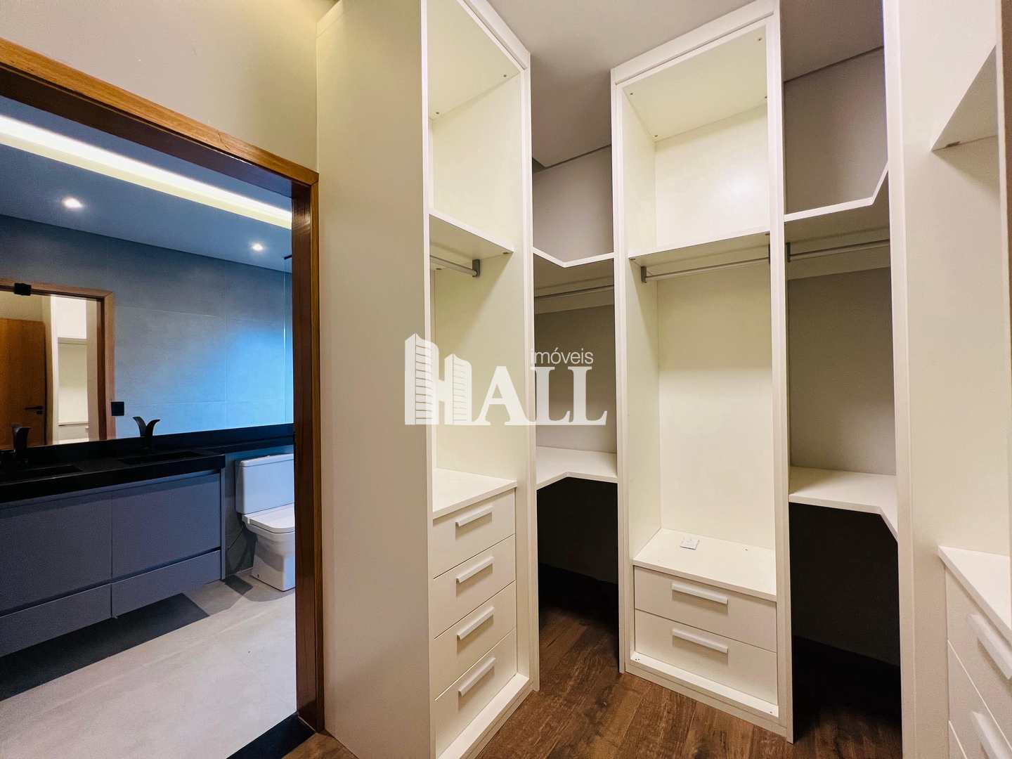 Casa com 3 quartos à venda, 243m² — foto 14 de 43