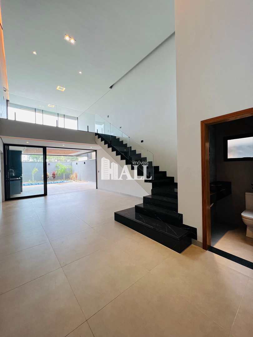 Casa com 3 quartos à venda, 243m² — foto 26 de 43