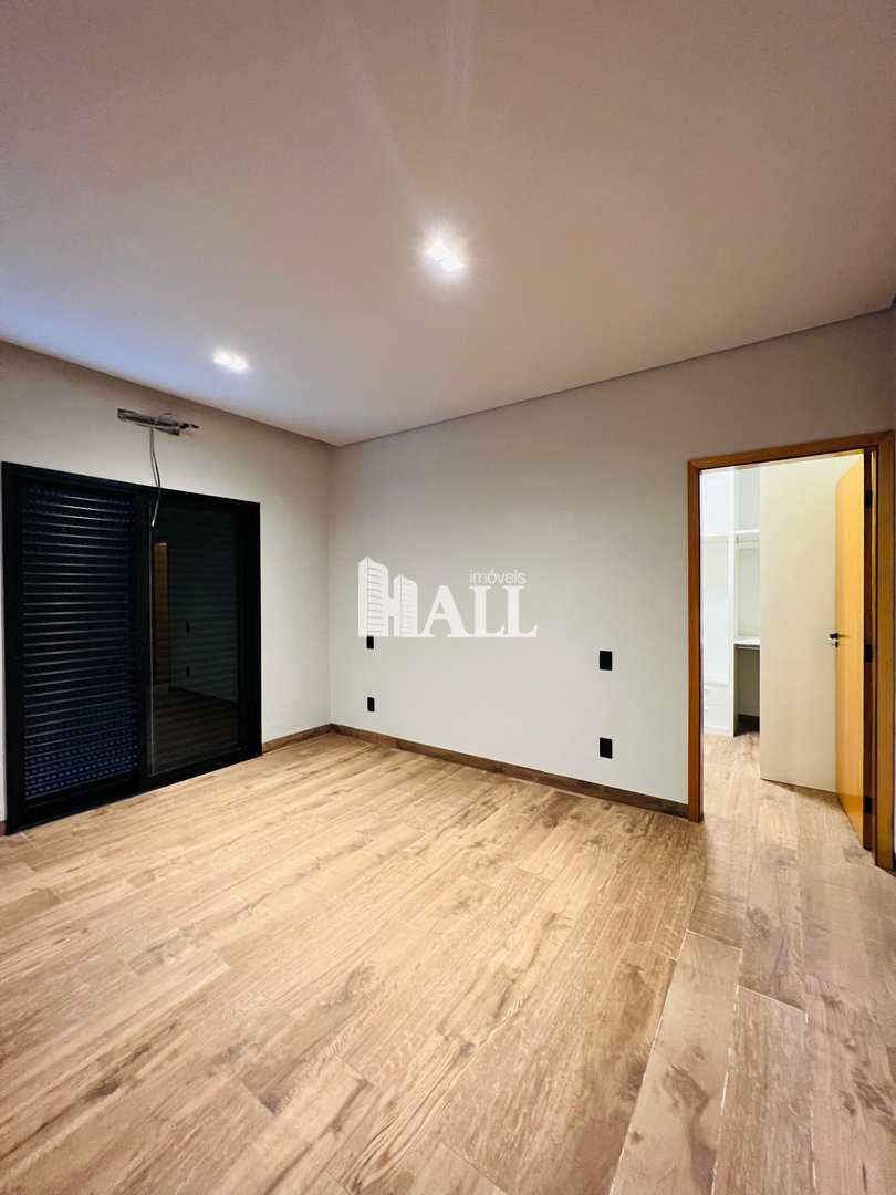 Casa com 3 quartos à venda, 243m² — foto 17 de 43