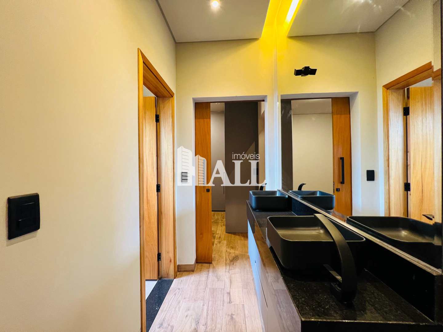 Casa com 3 quartos à venda, 243m² — foto 23 de 43