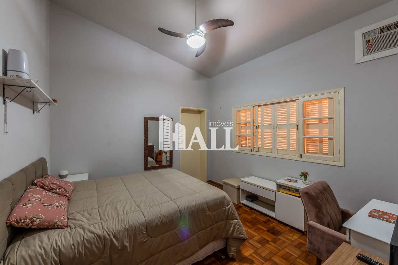 Casa à venda com 4 quartos, 200m² - Foto 18