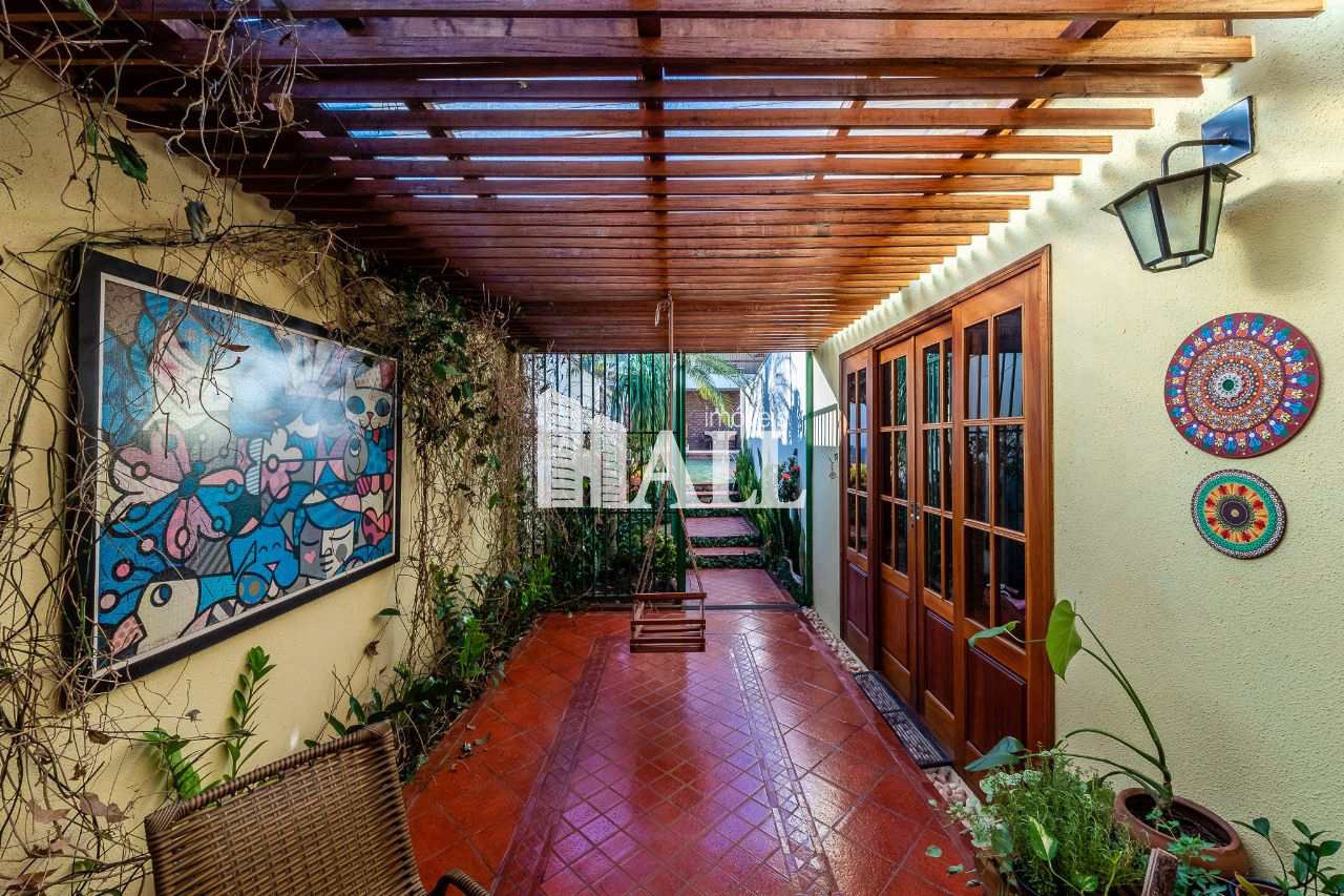 Casa à venda com 4 quartos, 200m² - Foto 5