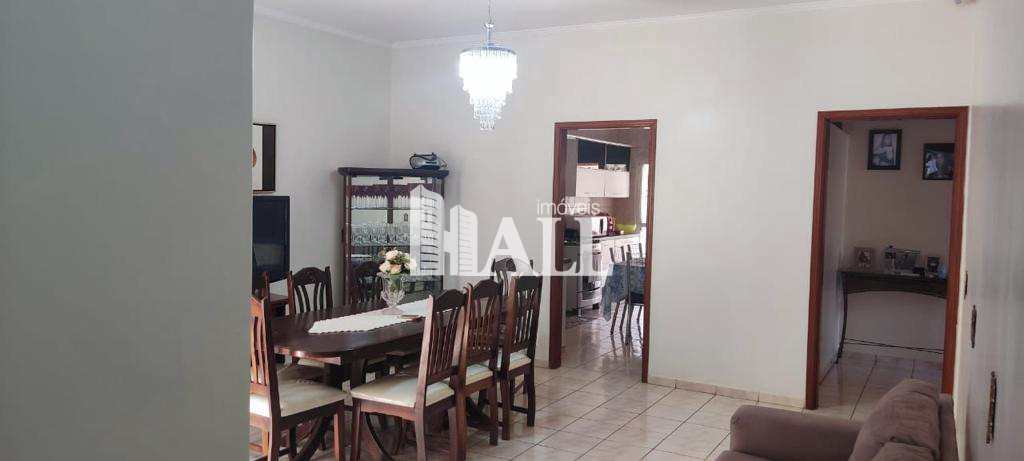 Casa à venda com 3 quartos, 227m² - Foto 2