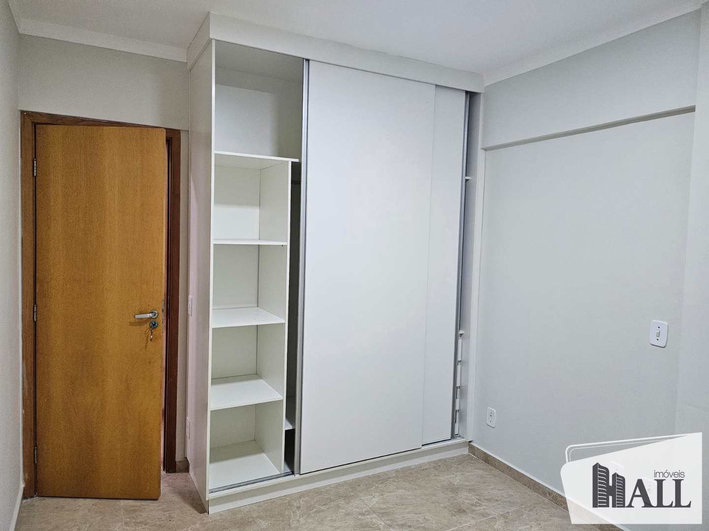 Apartamento à venda com 2 quartos, 70m² - Foto 8