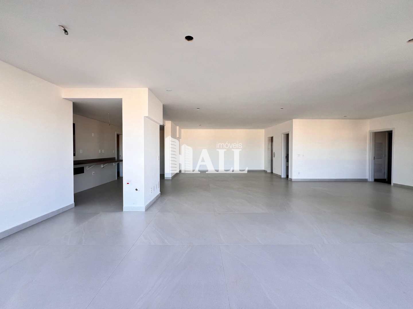 Apartamento à venda com 3 quartos, 197m² - Foto 3