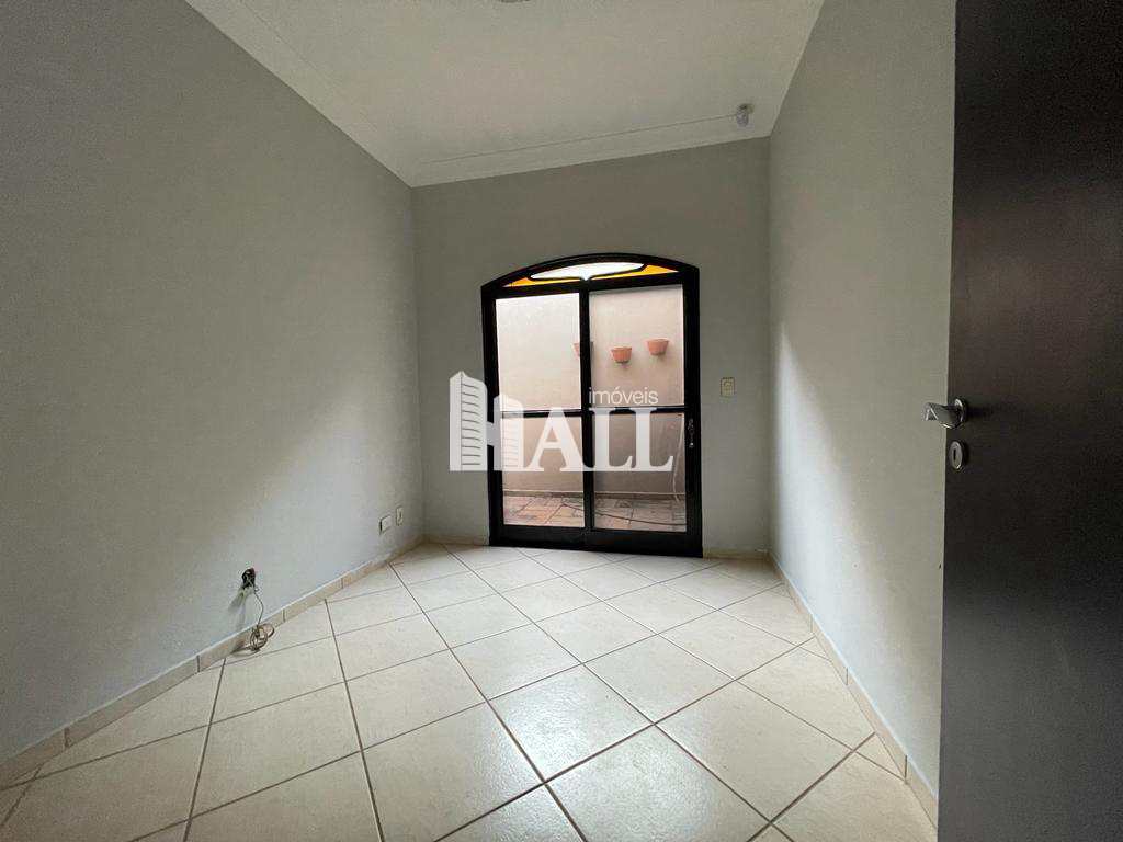 Casa à venda com 3 quartos, 204m² - Foto 4