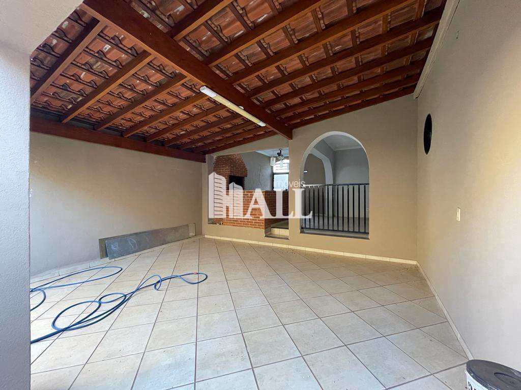 Casa à venda com 3 quartos, 204m² - Foto 3