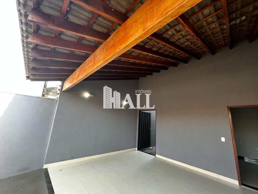 Casa à venda com 3 quartos, 118m² - Foto 1