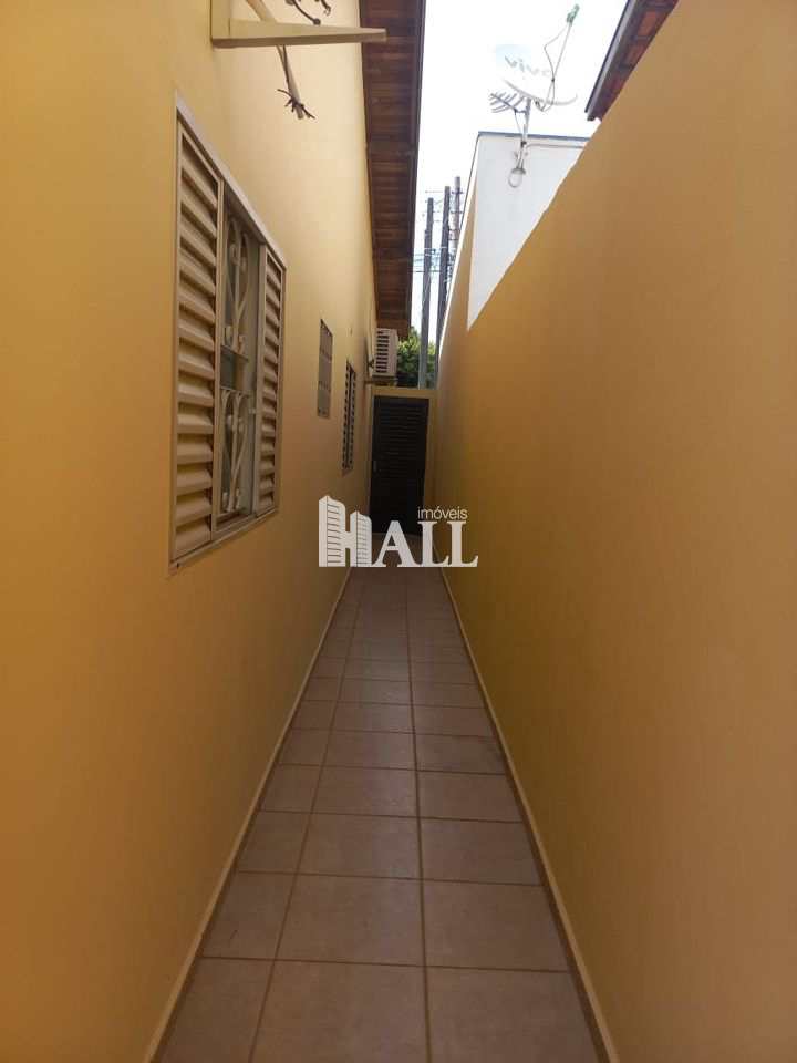 Casa à venda com 4 quartos, 190m² - Foto 3