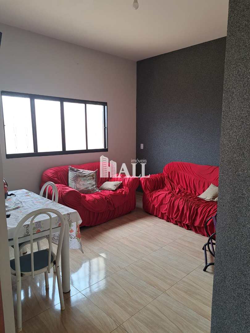 Casa à venda com 3 quartos, 200m² - Foto 1