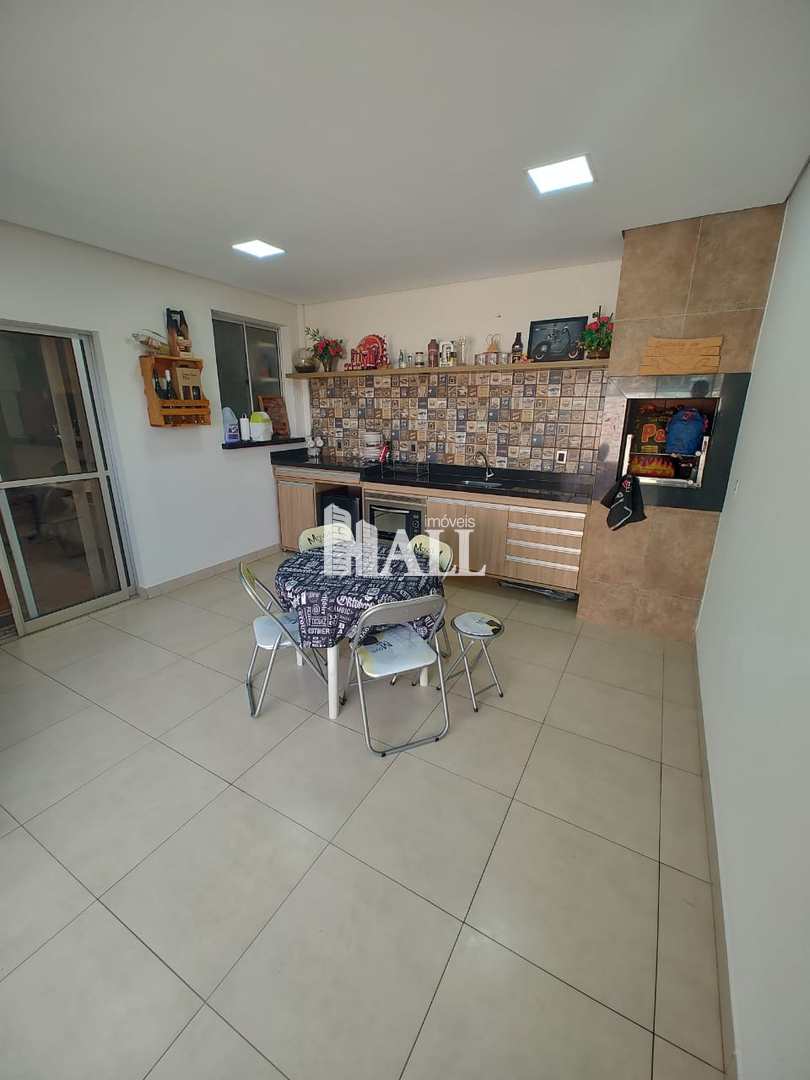 Apartamento à venda com 2 quartos, 64m² - Foto 2