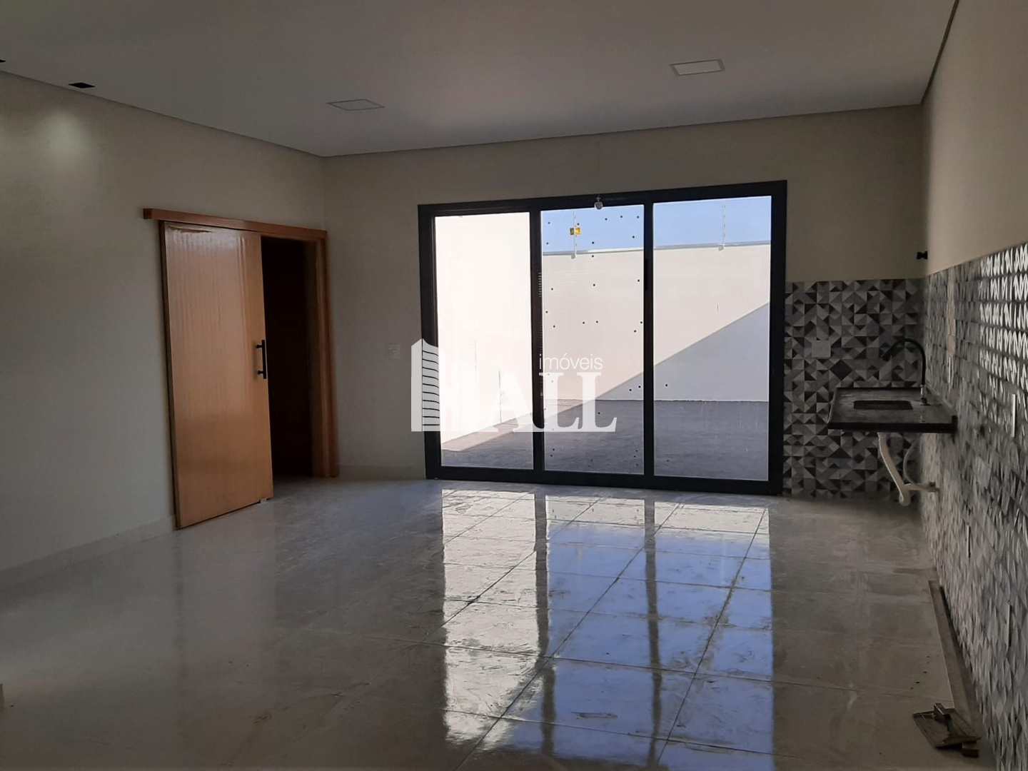 Casa à venda com 2 quartos, 102m² - Foto 3