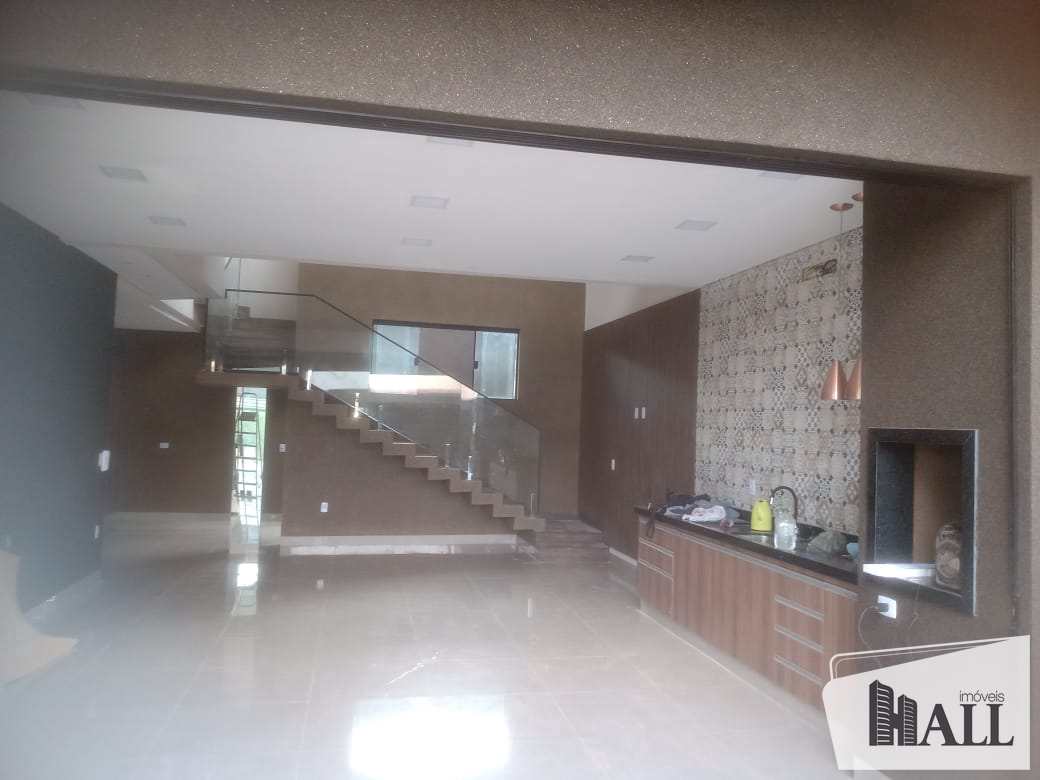 Casa à venda com 3 quartos, 170m² - Foto 1