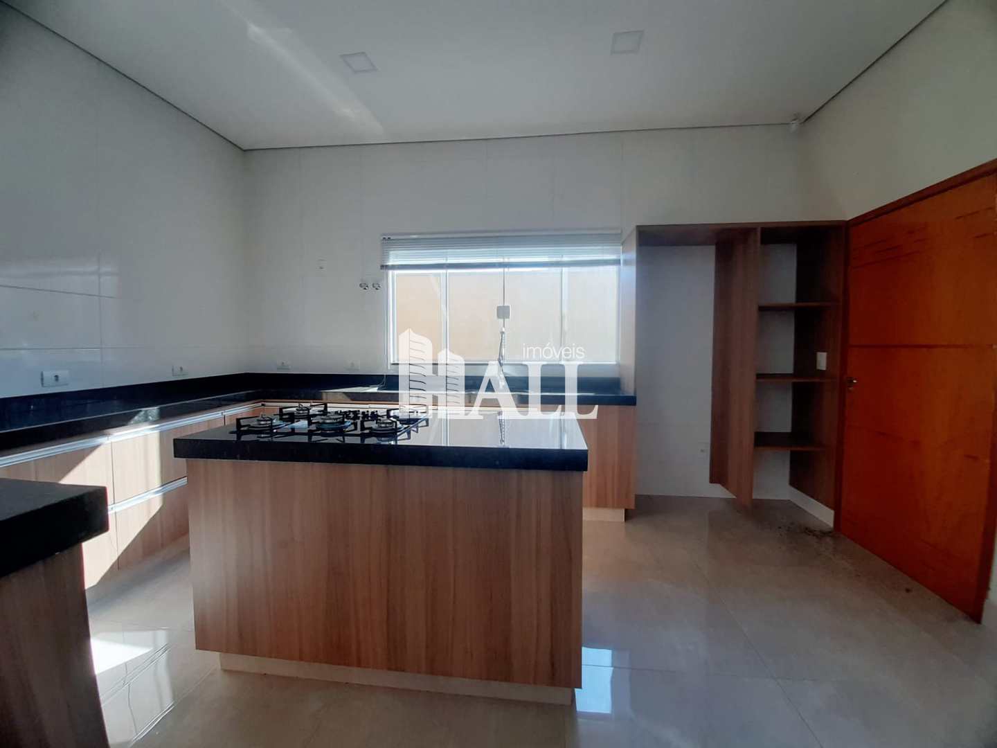 Casa à venda com 3 quartos, 170m² - Foto 3