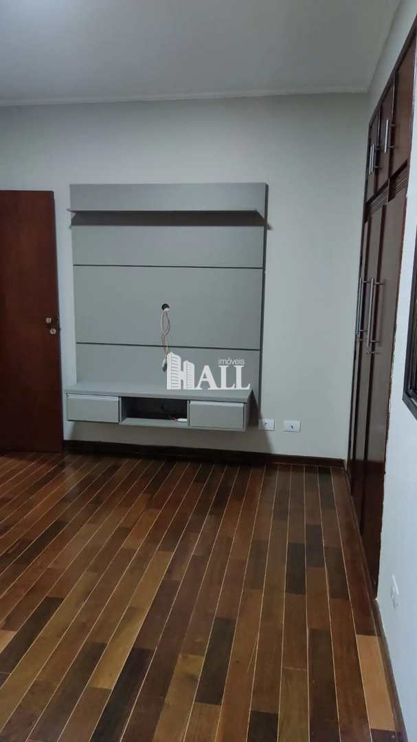 Apartamento à venda com 4 quartos, 150m² - Foto 1