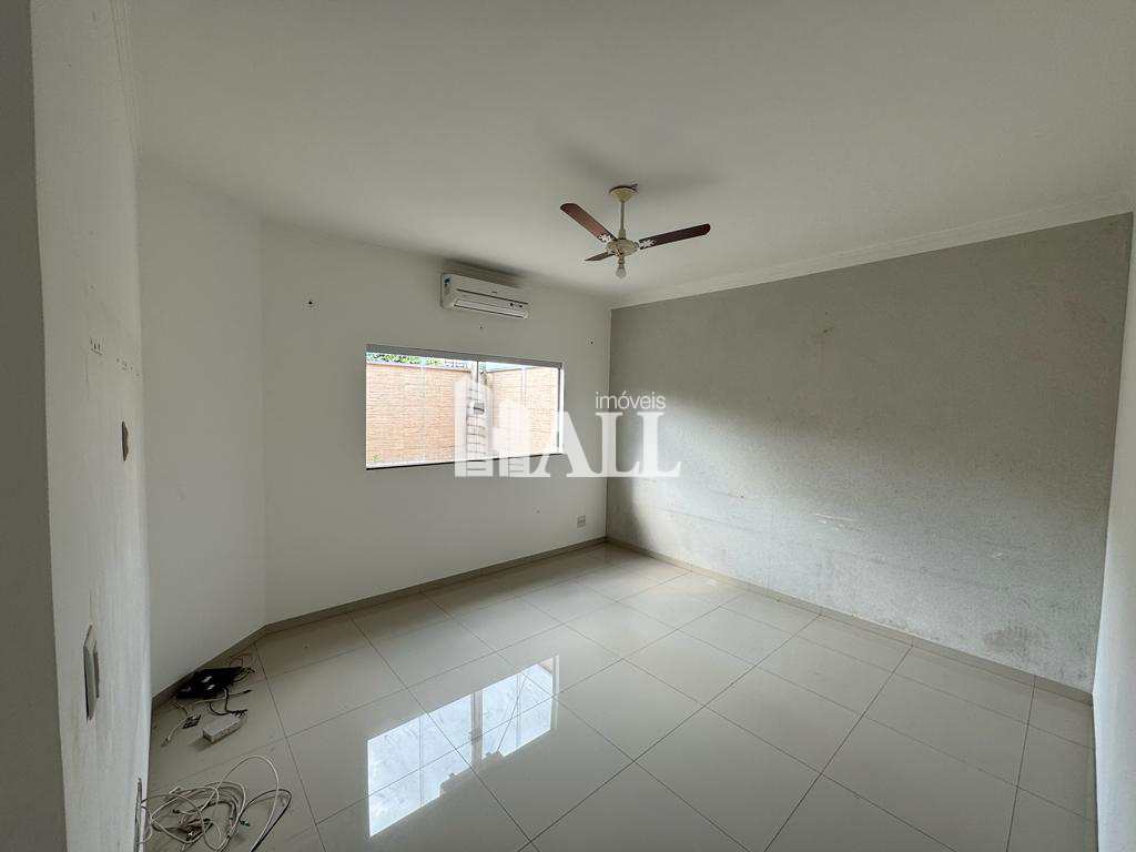 Casa à venda com 3 quartos, 210m² - Foto 6