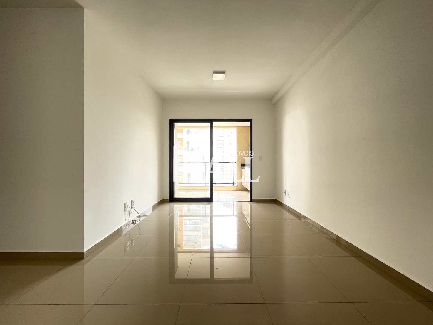 Apartamento à venda com 2 quartos, 73m² - Foto 2