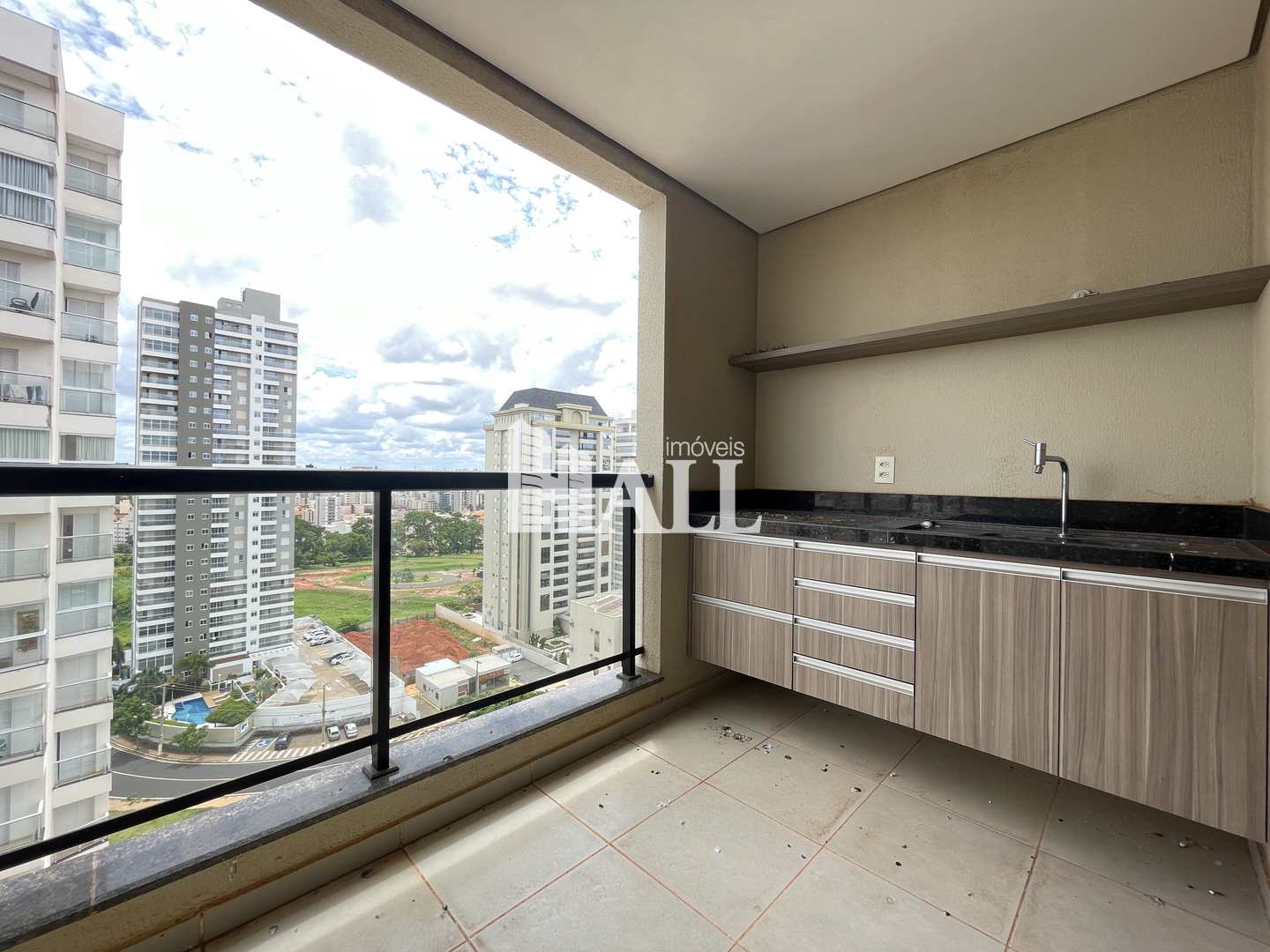 Apartamento à venda com 2 quartos, 73m² - Foto 1