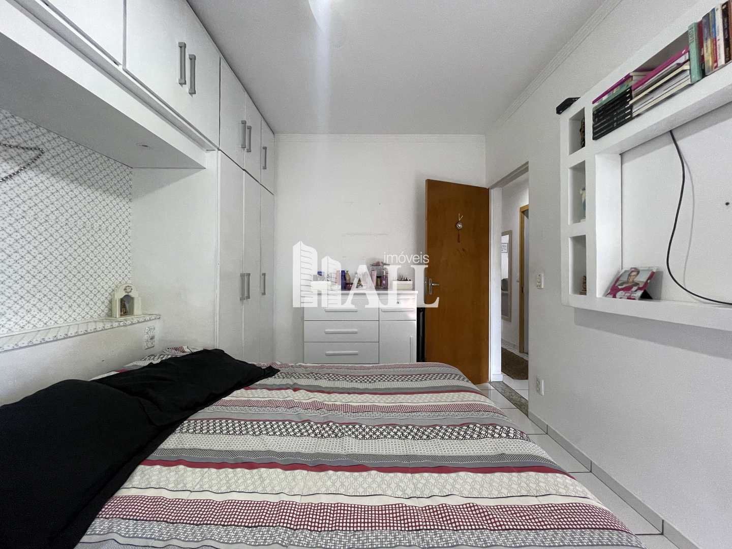 Apartamento à venda com 3 quartos, 98m² - Foto 4