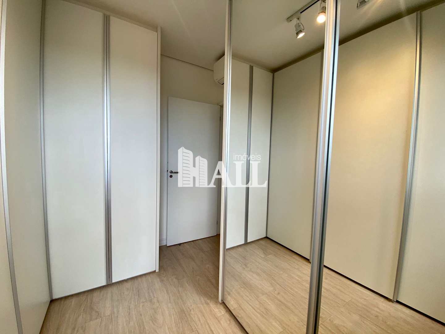 Apartamento à venda com 3 quartos, 100m² - Foto 17