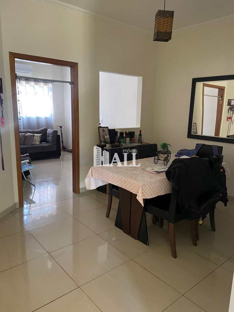 Casa à venda com 2 quartos, 120m² - Foto 2