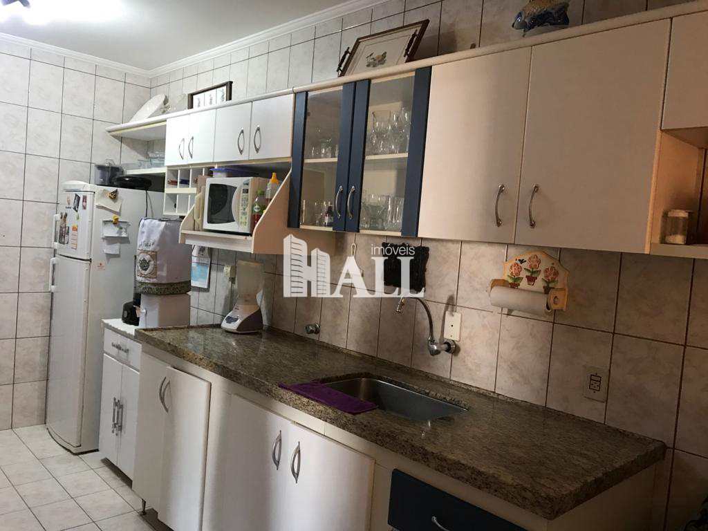 Apartamento à venda com 3 quartos, 100m² - Foto 4