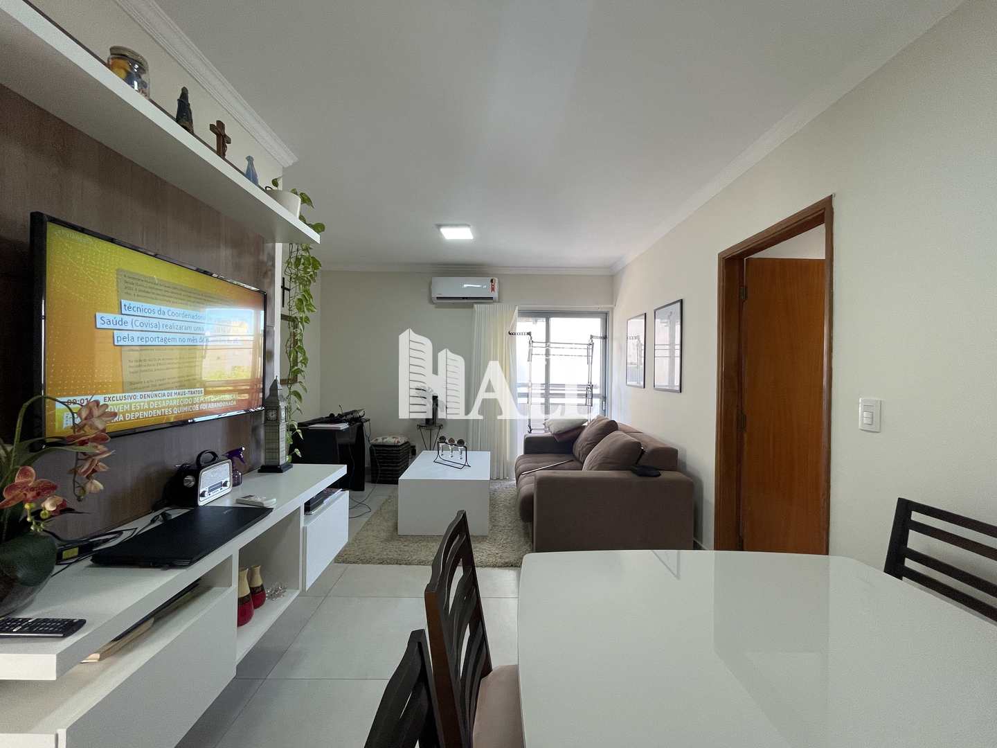 Apartamento à venda com 2 quartos, 65m² - Foto 1