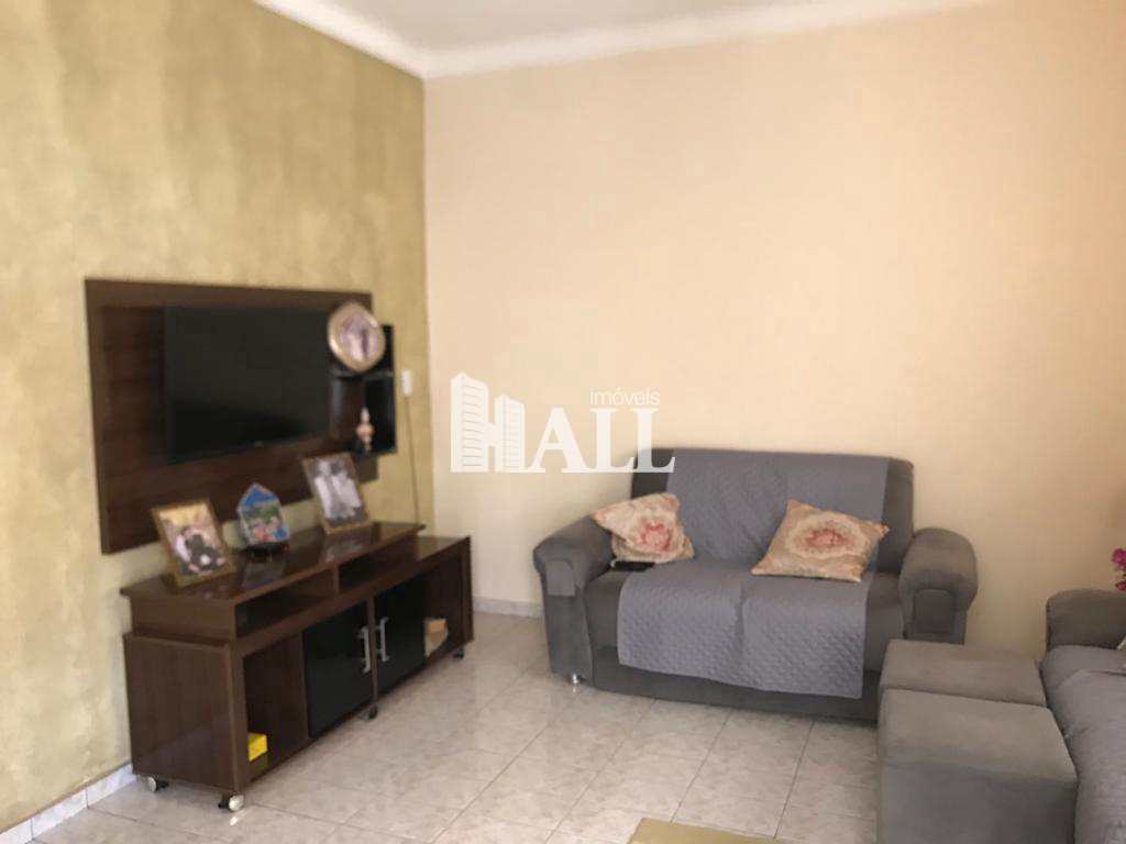 Casa à venda com 3 quartos, 208m² - Foto 2