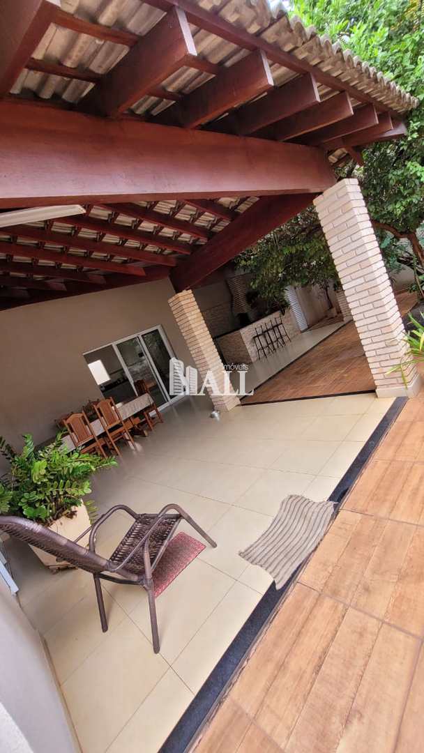 Casa à venda com 3 quartos, 244m² - Foto 23