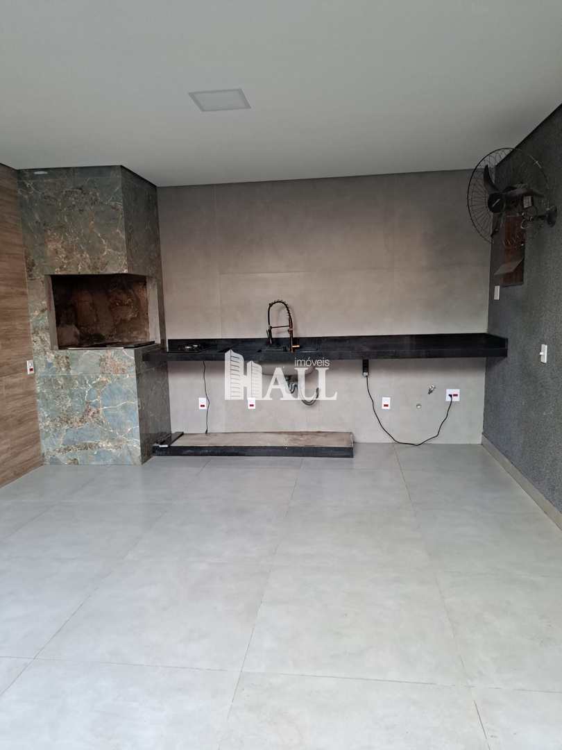 Casa à venda com 3 quartos, 200m² - Foto 47