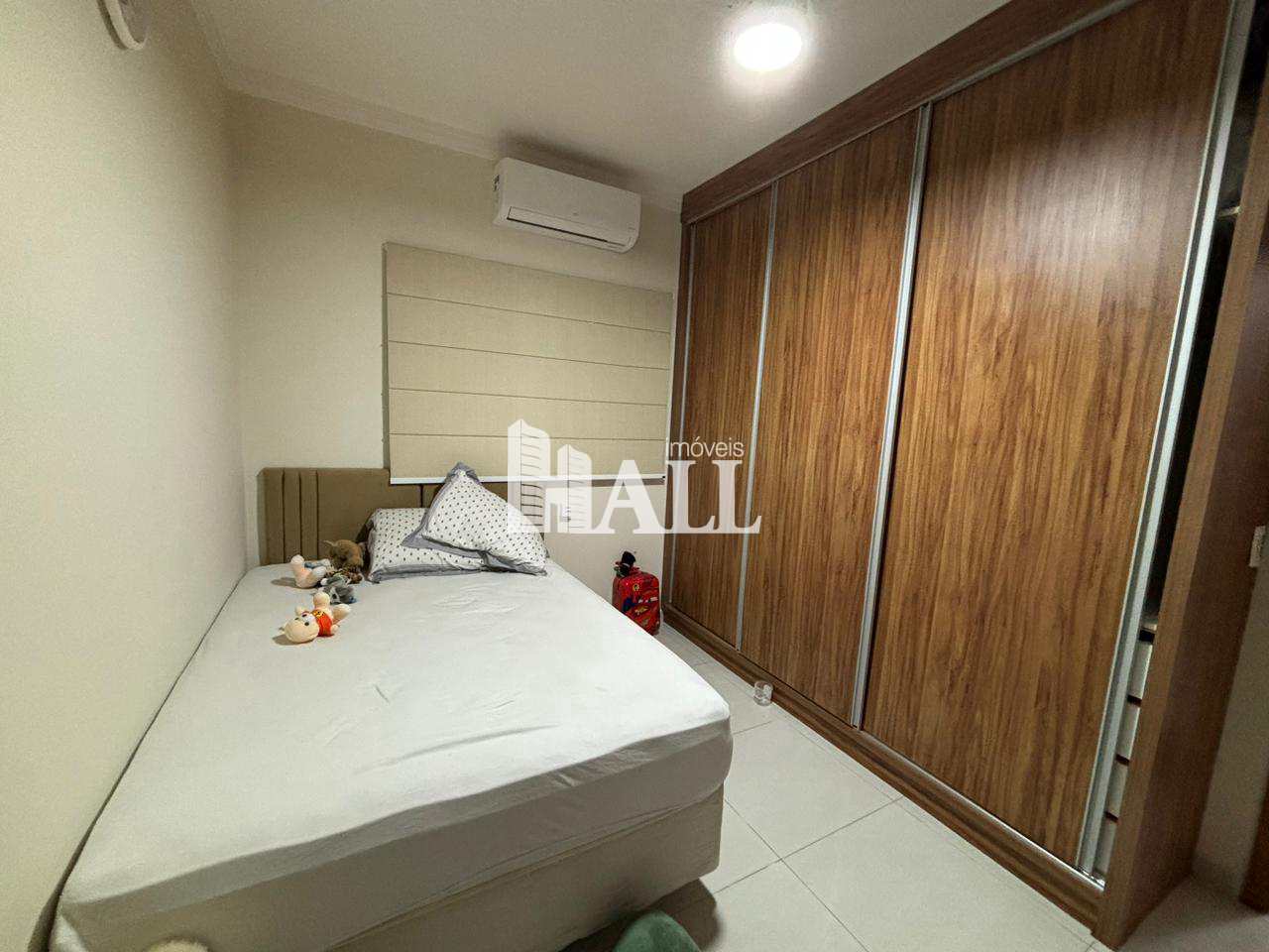 Casa à venda com 2 quartos, 150m² - Foto 14