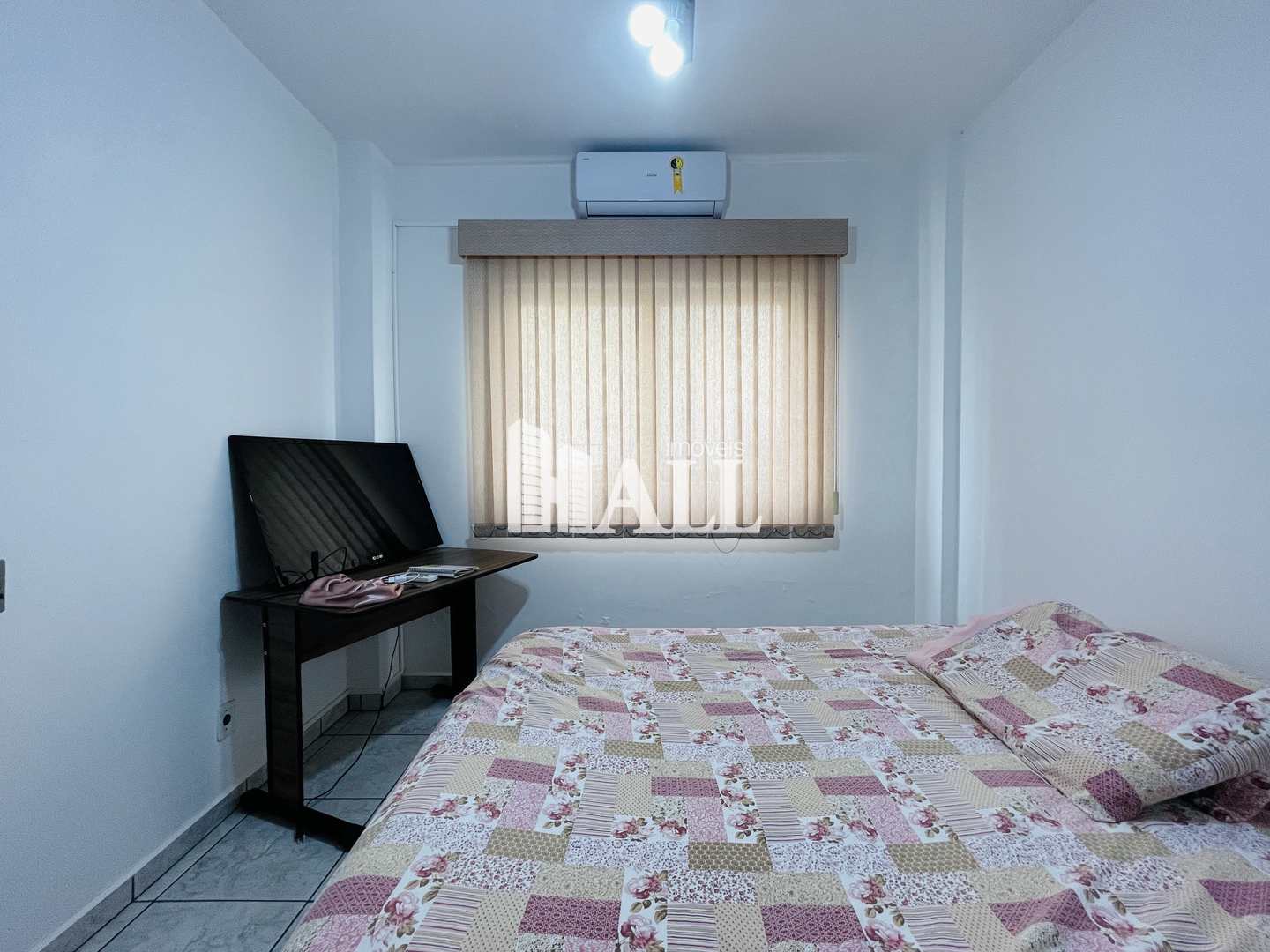 Apartamento à venda com 2 quartos, 70m² - Foto 9