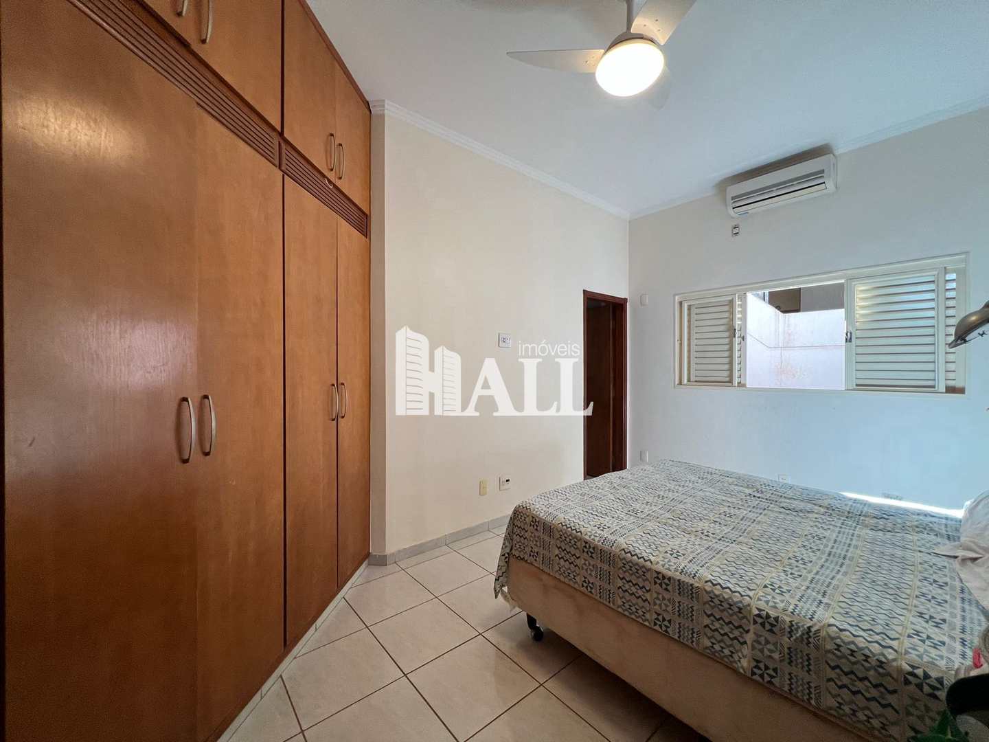 Casa de Condomínio à venda com 3 quartos, 250m² - Foto 8