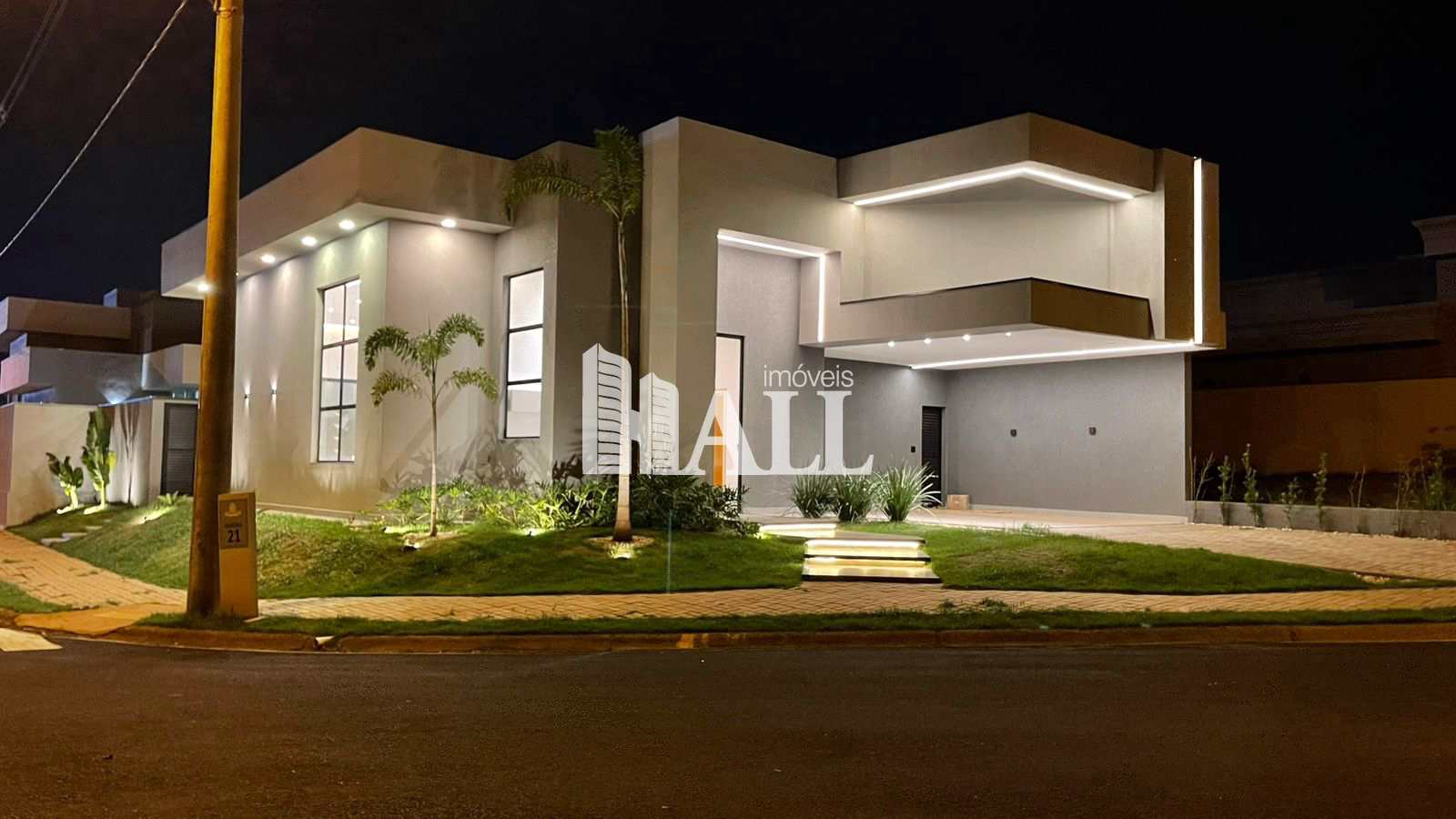 Casa de Condomínio à venda com 3 quartos, 198m² - Foto 1