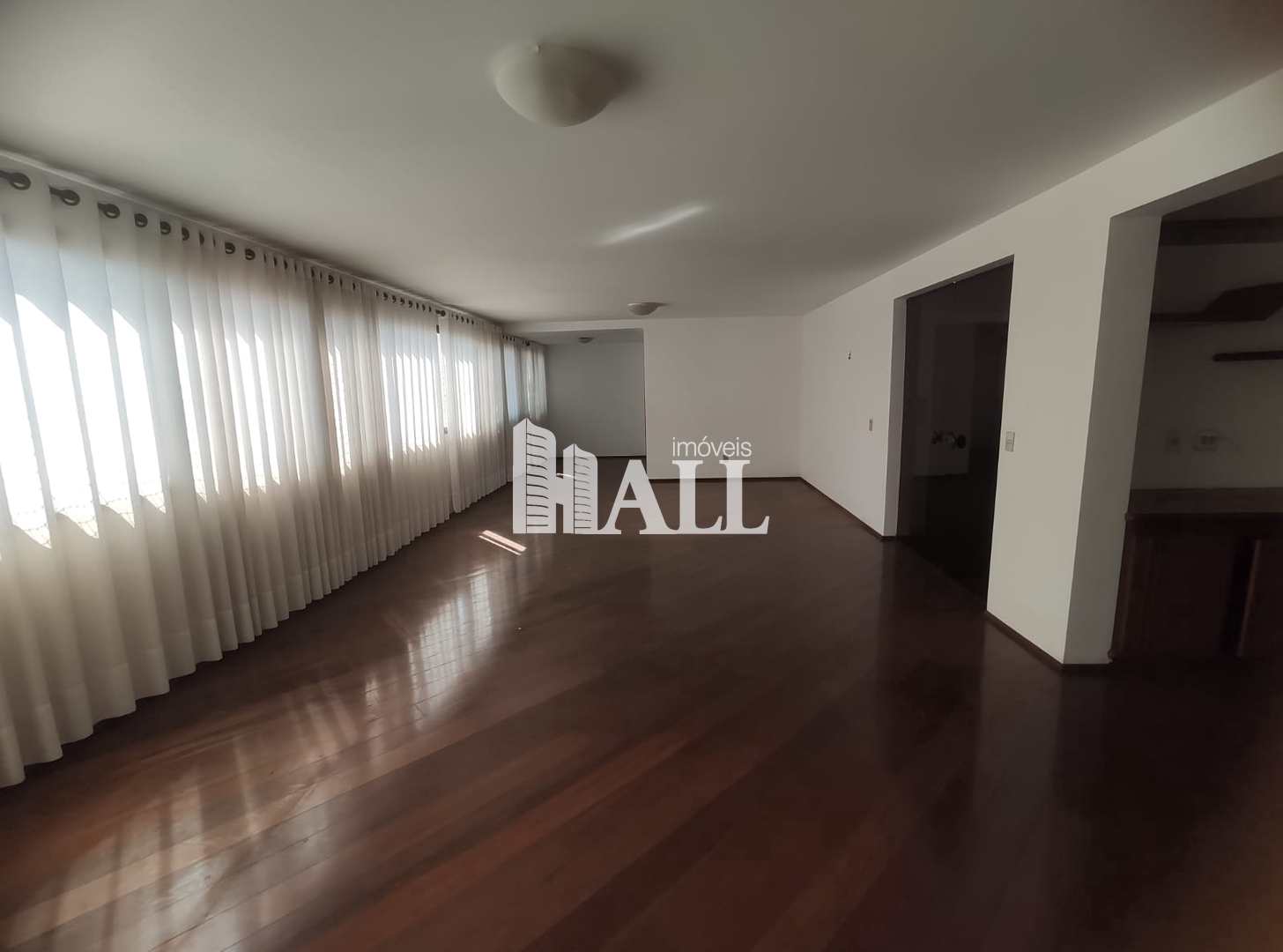 Apartamento à venda com 3 quartos, 280m² - Foto 1