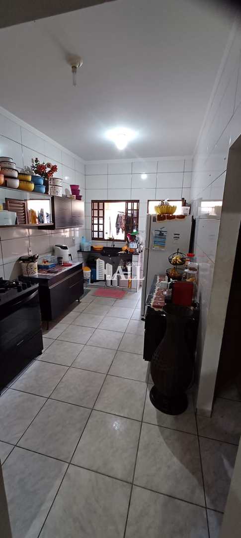 Casa à venda com 2 quartos, 80m² - Foto 3