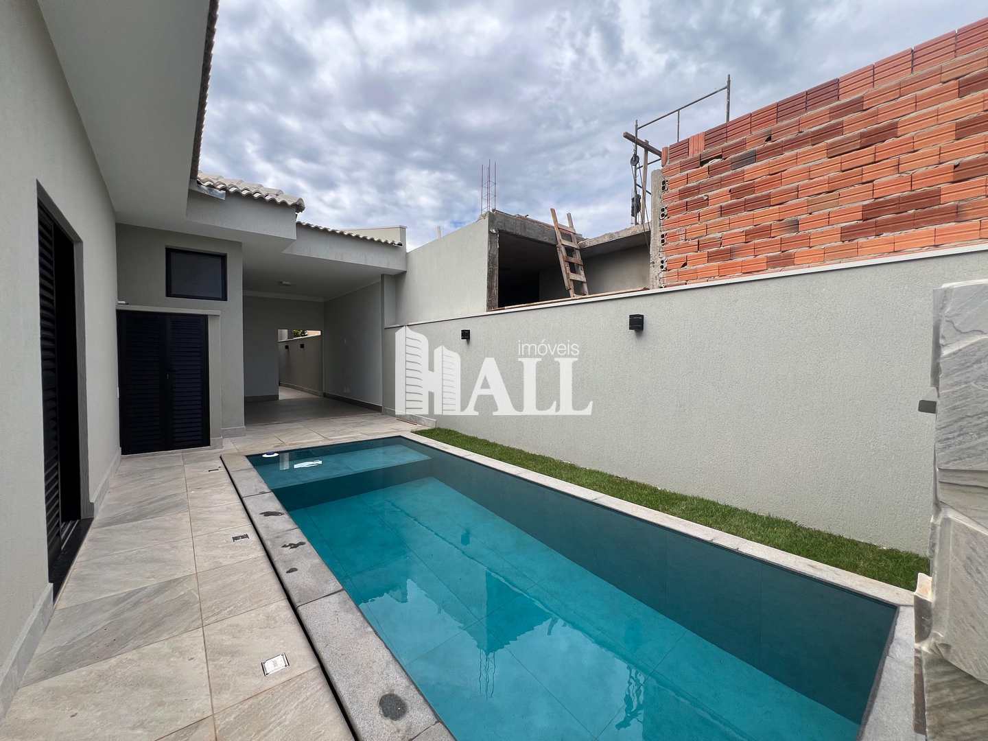 Casa de Condomínio à venda com 3 quartos, 230m² - Foto 3