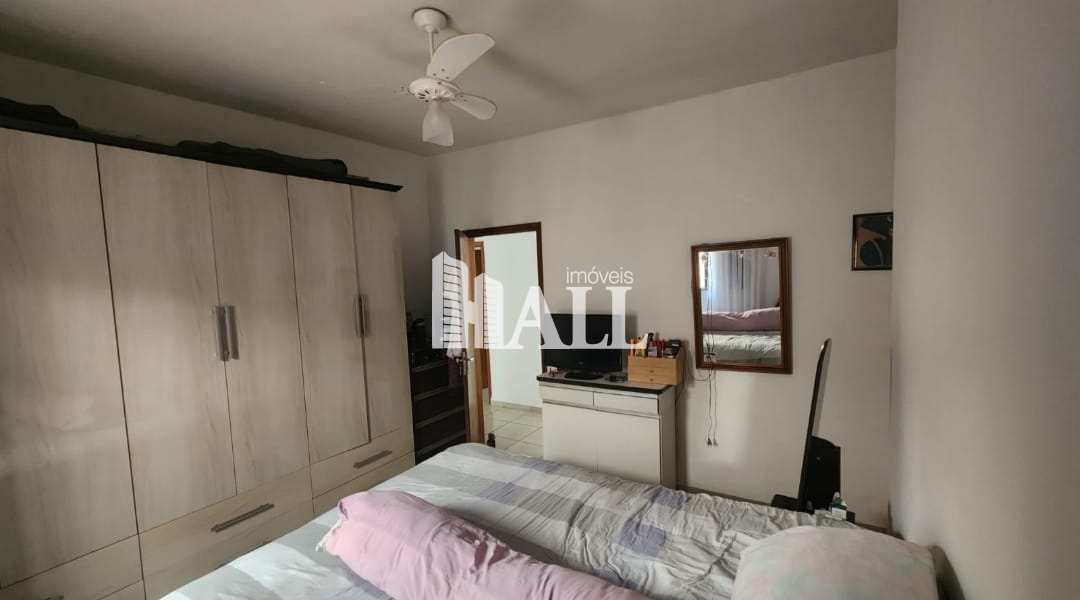 Casa à venda com 3 quartos, 200m² - Foto 16