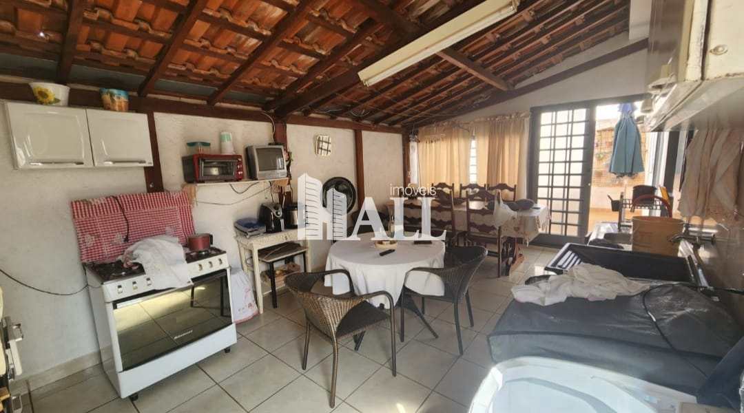 Casa à venda com 3 quartos, 200m² - Foto 7