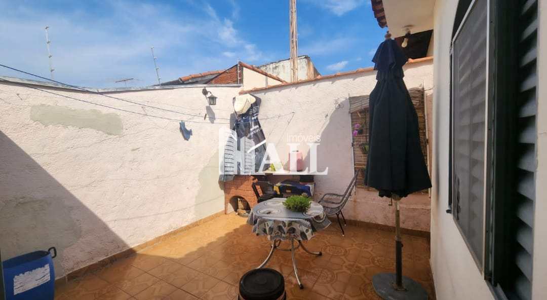 Casa à venda com 3 quartos, 200m² - Foto 17