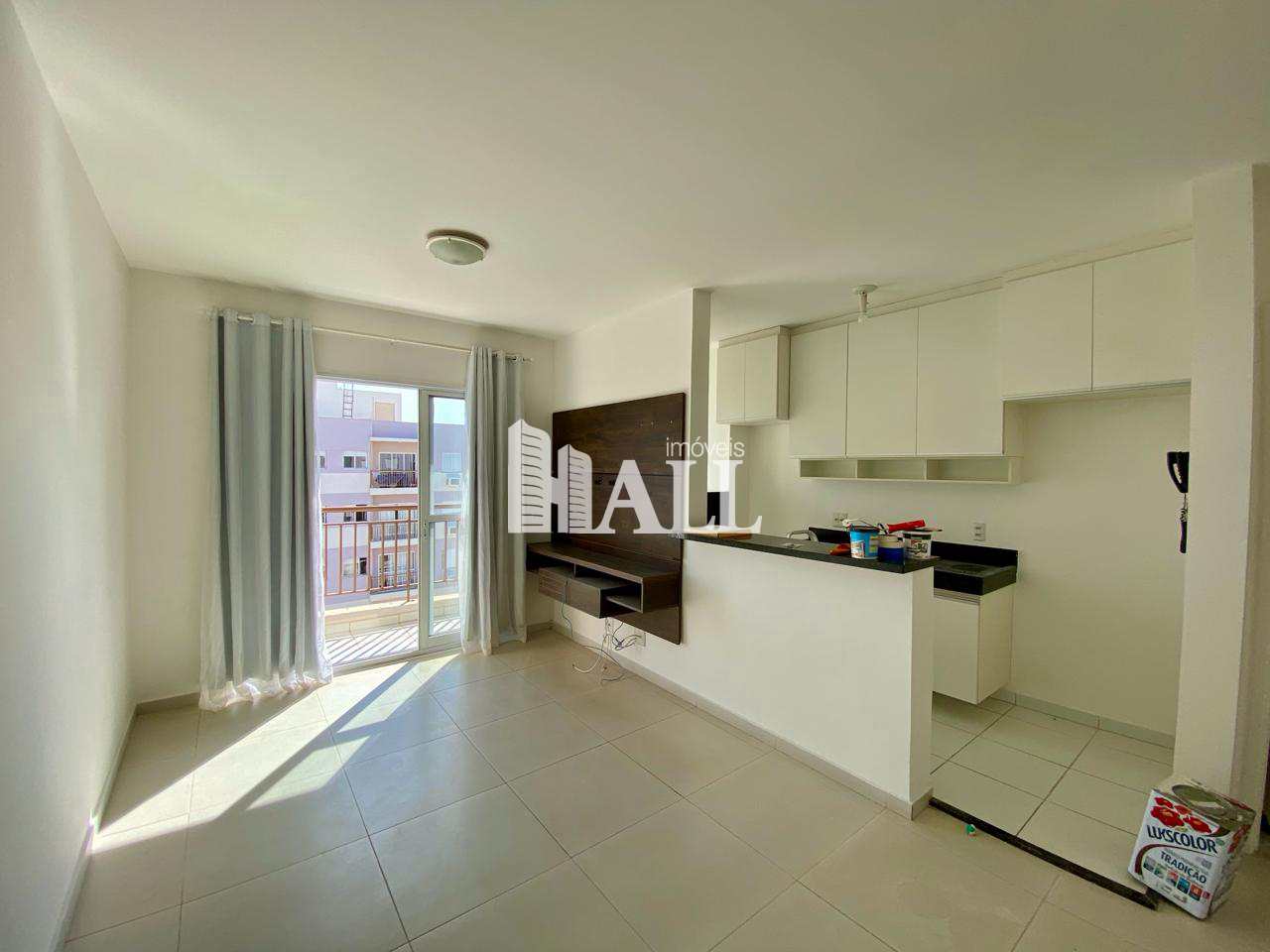 Apartamento à venda com 3 quartos, 72m² - Foto 1