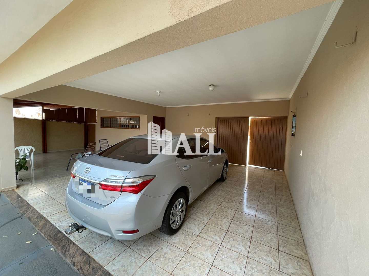 Casa à venda com 3 quartos, 220m² - Foto 2